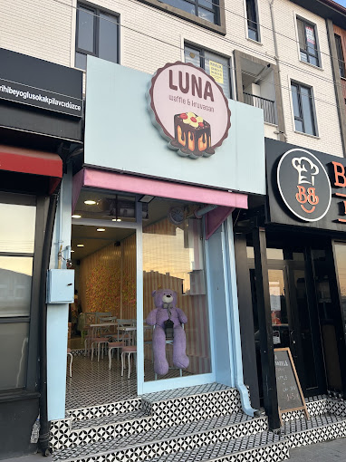 Luna Kruvasan Waffle — fotoğraf 1