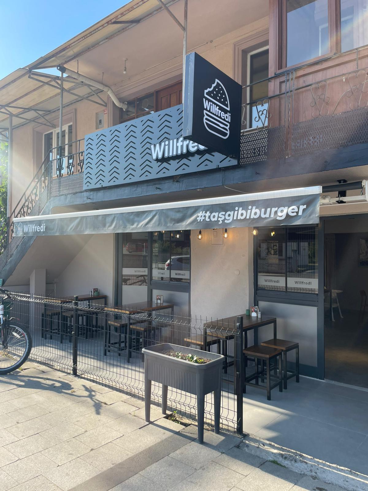 Willfredi Burger — fotoğraf 1